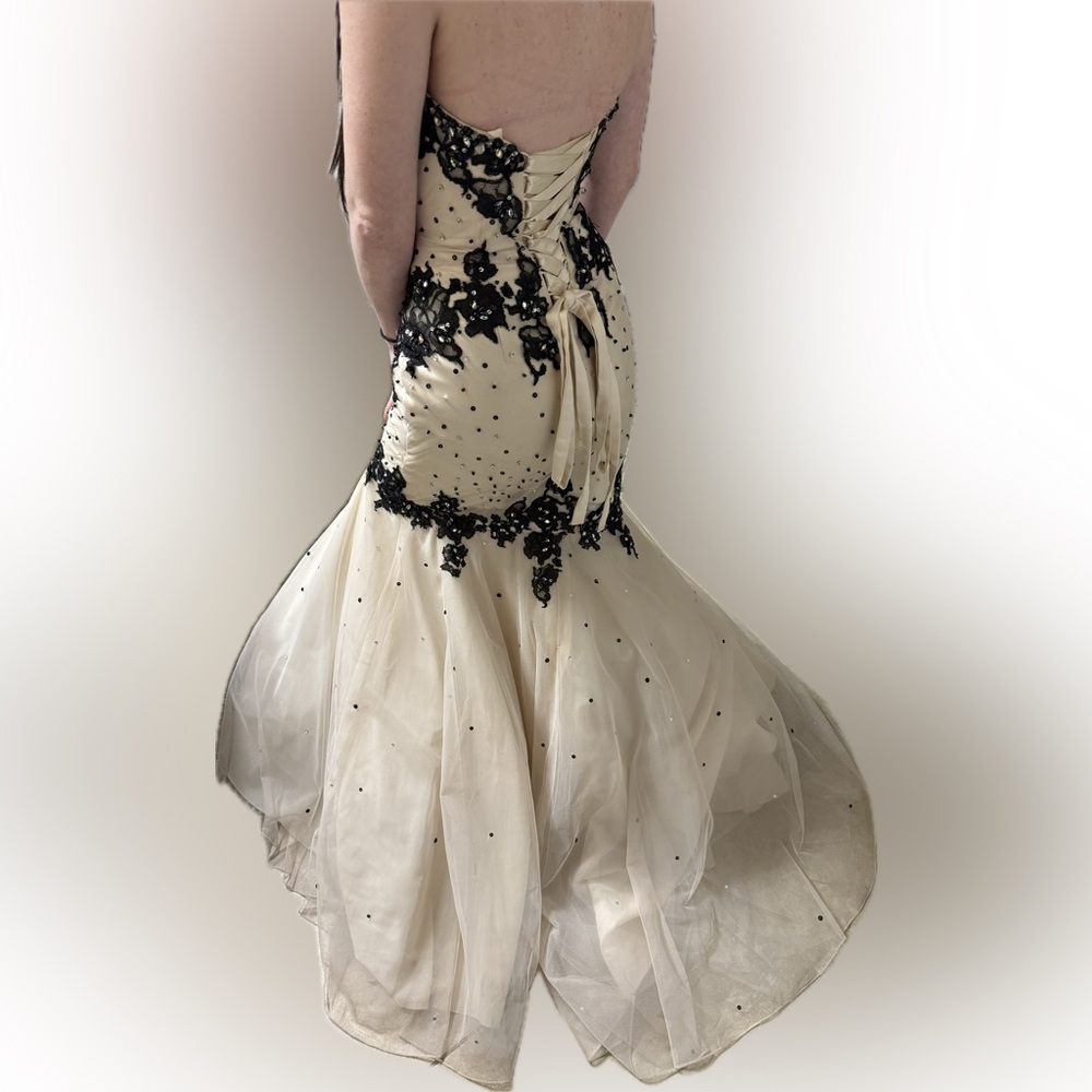 Mori Lee Black and White Prom Dress - Picture 10 of 12